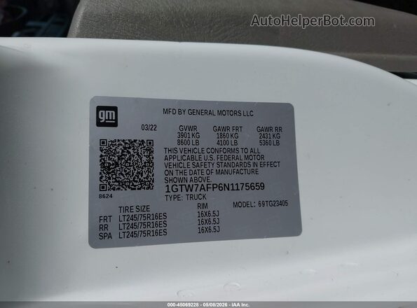 1GTW7AFP6N1175659 2022 GMC SAVANA CARGO White Vista del compartimento del motor