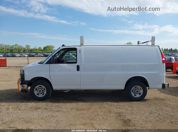 1GTW7AFP6N1175659 2022 GMC SAVANA CARGO White Vista interior de 360 grados