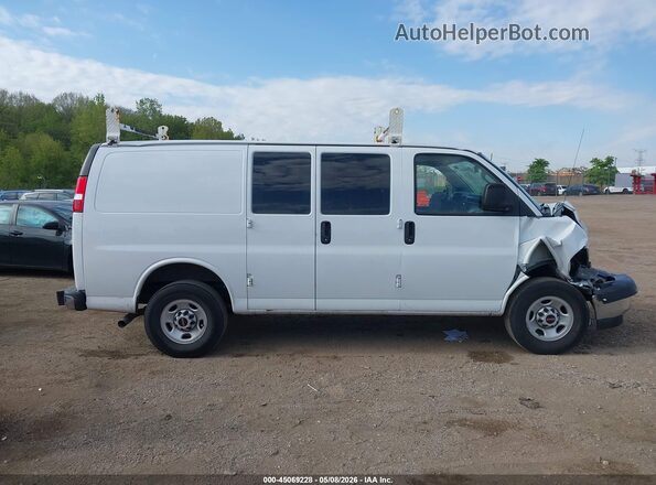 1GTW7AFP6N1175659 2022 GMC SAVANA CARGO White Vista interior trasera