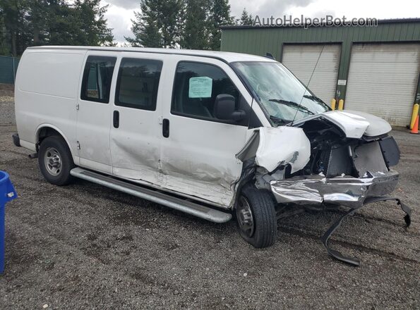 1GTW7AFP9S1218371 2025 GMC SAVANA Белый 
