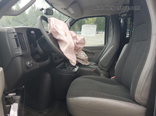 1GTW7AFP9S1218371 2025 GMC SAVANA Белый 