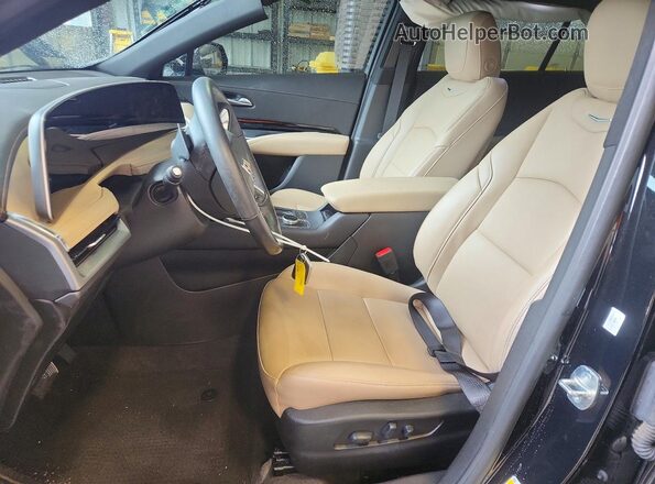 1GYAZAR46RF169563 2024 CADILLAC XT4 Black 