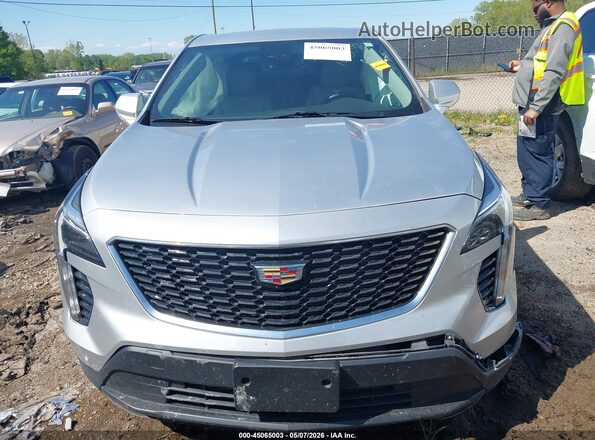 1GYAZAR47NF145704 2022 CADILLAC XT4 Silver Vista del salpicadero
