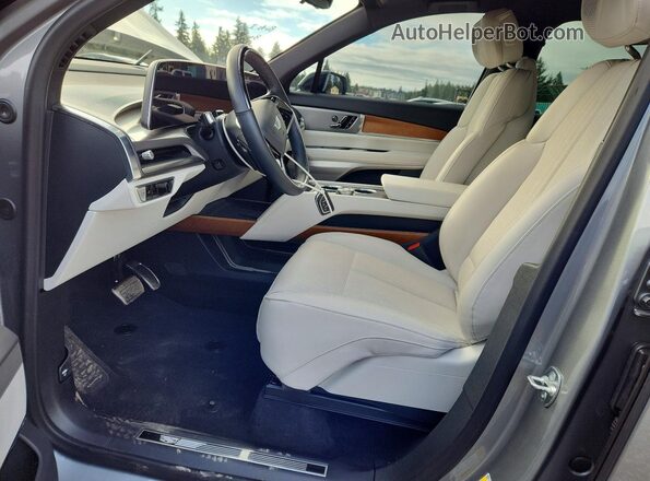 1GYC3NML6TZ706308 2026 CADILLAC VISTIQ Silver 