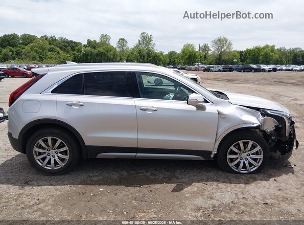 1GYFZCR42NF119934 2022 CADILLAC XT4 Silver Սալոնի հետևի տեսք