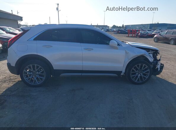 1GYFZDR41KF148469 2019 CADILLAC XT4 White Widok wnętrza z tyłu