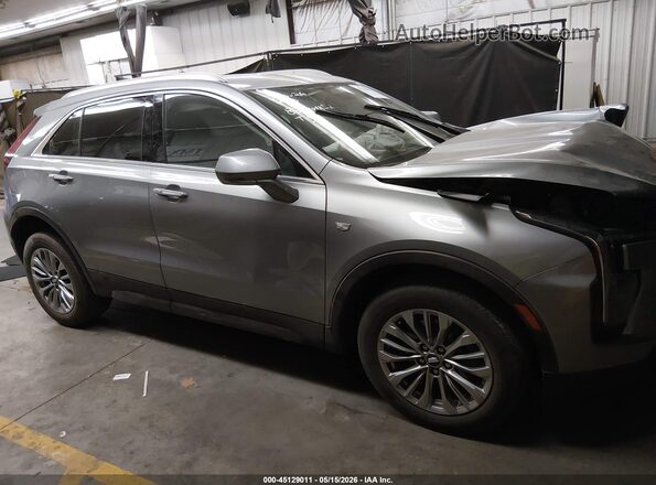 1GYFZDR41RF156050 2024 CADILLAC XT4 Silver Vista interior trasera