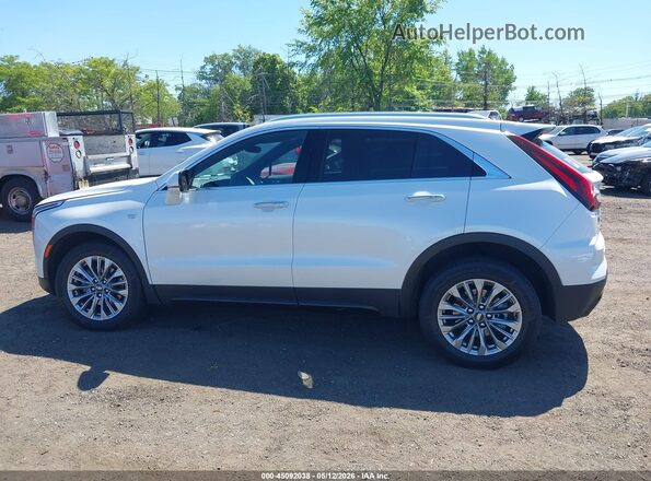 1GYFZDR45RF157153 2024 CADILLAC XT4 White Панорамний вид салону 360°