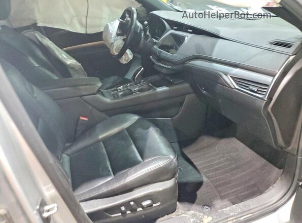 1GYFZDR46MF039945 2021 CADILLAC XT4 Silver Front interior view