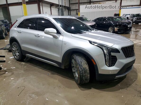1GYFZDR46MF039945 2021 CADILLAC XT4 Silver Front right