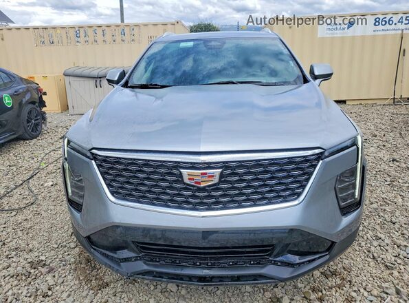 1GYFZDR48RF133090 2024 CADILLAC XT4 Silver Դիմացի տեսք