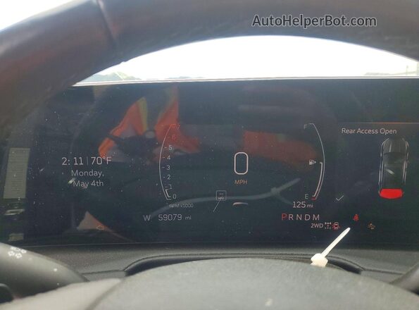 1GYFZDR48RF133090 2024 CADILLAC XT4 Silver Սարքավորումների վահանակի տեսք