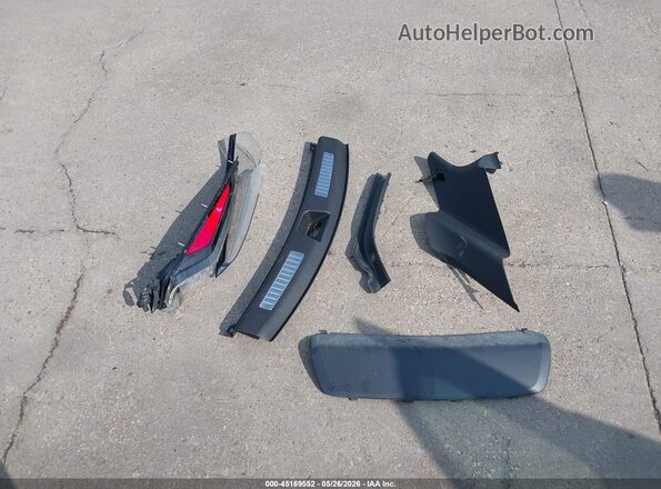 1GYFZER40KF163566 2019 CADILLAC XT4 Gray Սարքավորումների վահանակի տեսք