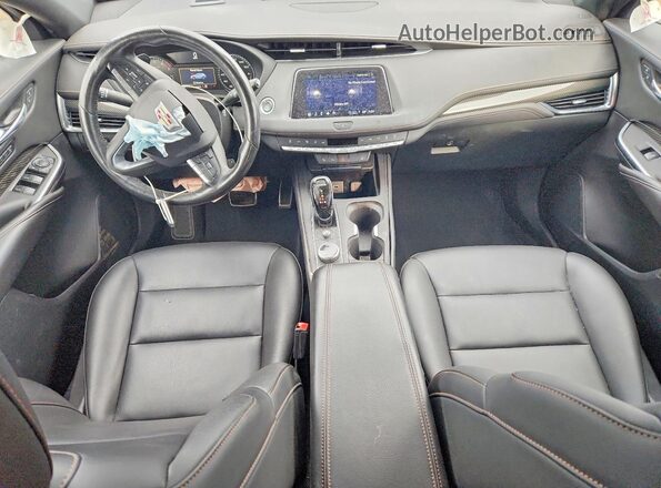 1GYFZFR48MF028070 2021 CADILLAC XT4 Black Dashboard view