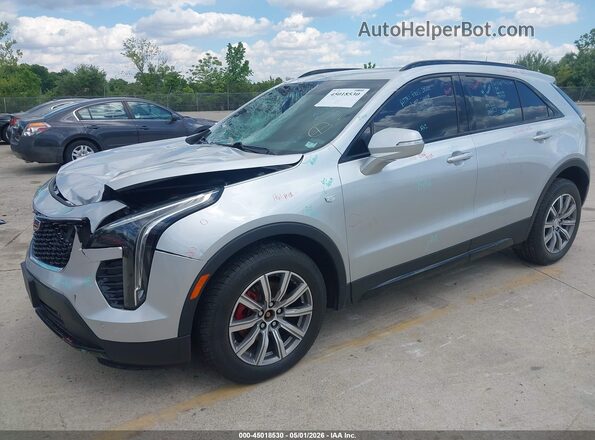 1GYFZFR4XMF054086 2021 CADILLAC XT4 Silver წინა მარცხენა ხედი სამი მეოთხედიდან