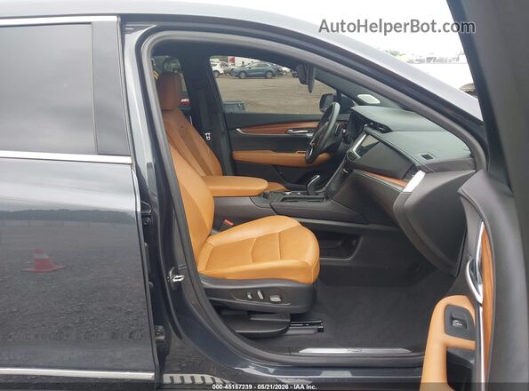 1GYKNDR47PZ115105 2023 CADILLAC XT5 Gray Vista interior delantera
