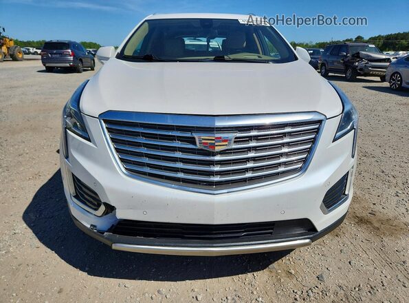 1GYKNFRS3HZ188936 2017 CADILLAC XT5 White Front view