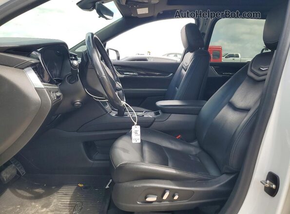 1GYKPCRS6MZ217719 2021 CADILLAC XT6 White Вид салону спереду