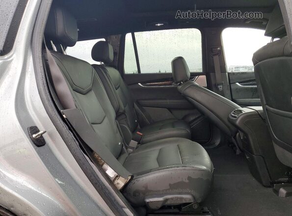 1GYKPCRS7PZ212565 2023 CADILLAC XT6 Silver Vista interior trasera