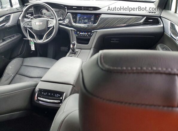 1GYKPCRS7PZ212565 2023 CADILLAC XT6 Silver Vista del salpicadero
