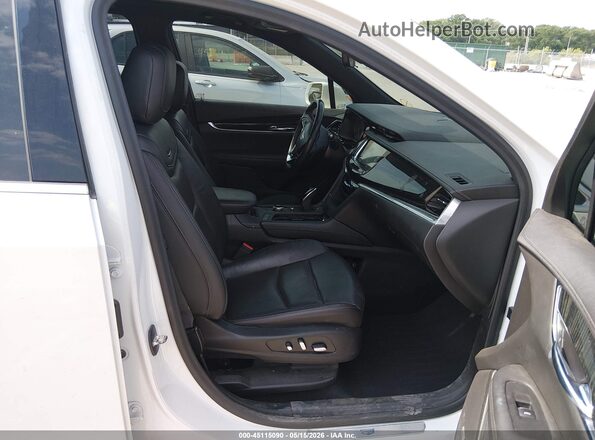 1GYKPCRS9LZ229605 2020 CADILLAC XT6 Белый Вид салона спереди