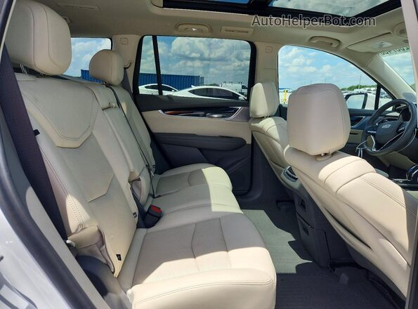 1GYKPDRS8RZ734839 2024 CADILLAC XT6 Белый Вид задней части салона