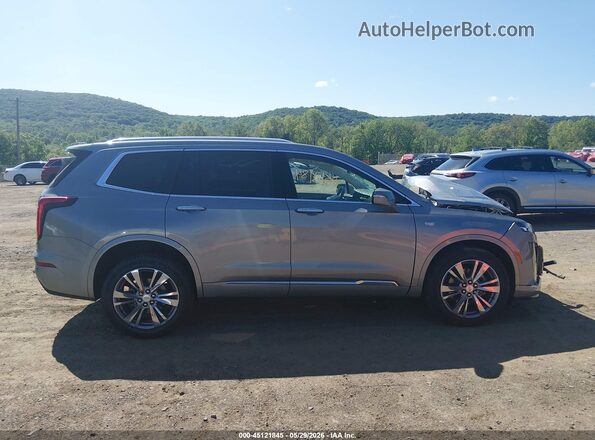 1GYKPDRS8SZ129306 2025 CADILLAC XT6 Gray Vista interior trasera