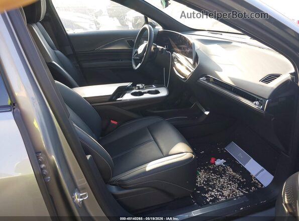 1GYKPMRL5RZ138029 2024 CADILLAC OTHER Silver Vista interior delantera
