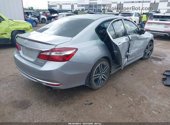 1HGCR2F18HA053972 2017 HONDA ACCORD Silver Trasero derecho