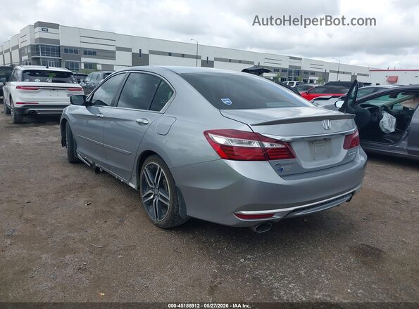 1HGCR2F18HA053972 2017 HONDA ACCORD Silver Trasero izquierdo