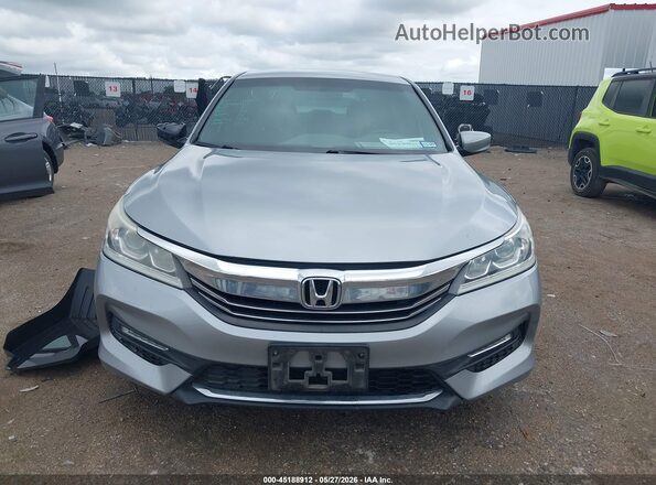 1HGCR2F18HA053972 2017 HONDA ACCORD Silver Vista del cuadro de instrumentos