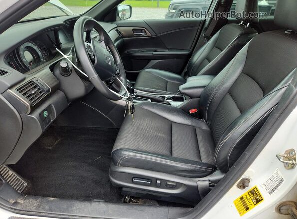 1HGCR2F52HA130709 2017 HONDA ACCORD White 