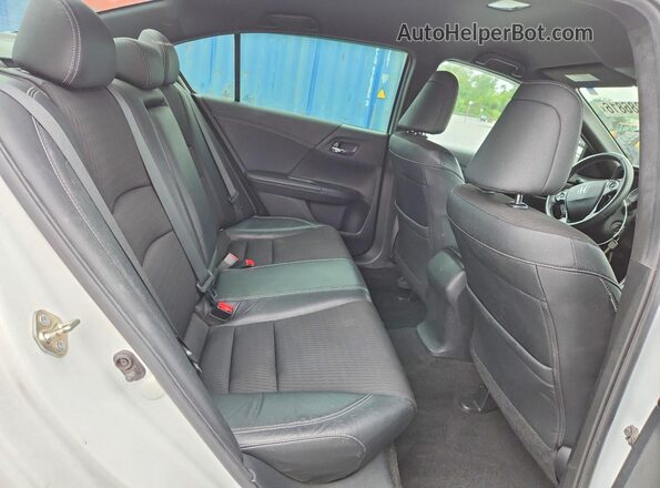 1HGCR2F52HA130709 2017 HONDA ACCORD White 