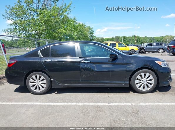 1HGCR2F5XHA022936 2017 HONDA ACCORD Черный Вид задней части салона
