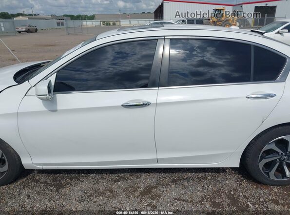 1HGCR2F72HA115211 2017 HONDA ACCORD White 