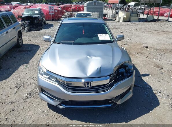 1HGCR2F81HA069914 2017 HONDA ACCORD Silver Вид щитка приладів