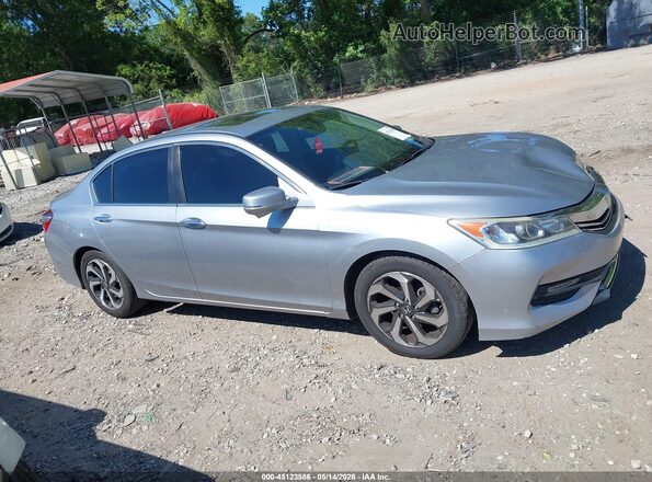 1HGCR2F81HA069914 2017 HONDA ACCORD Silver Вид задньої частини салону