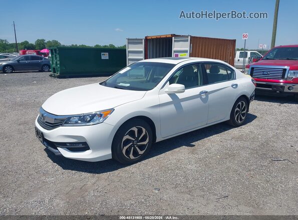 1HGCR2F83HA223832 2017 HONDA ACCORD White Передня ліва чверть