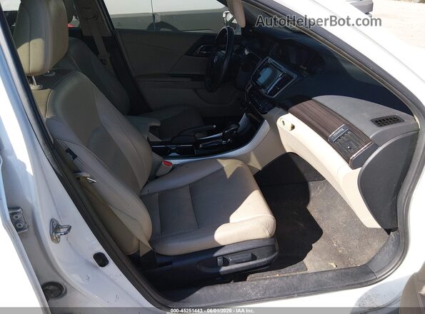 1HGCR2F88GA036309 2016 HONDA ACCORD White Սալոնի դիմացի տեսք