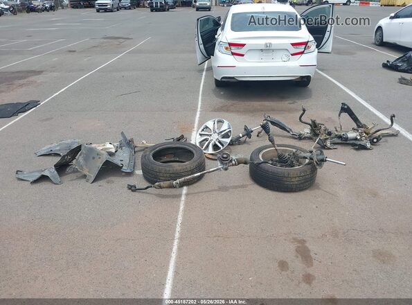 1HGCV1F15JA064004 2018 HONDA ACCORD White Widok zestawu wskaźników