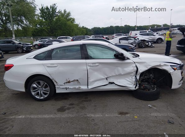 1HGCV1F15KA056812 2019 HONDA ACCORD Белый Вид задней части салона