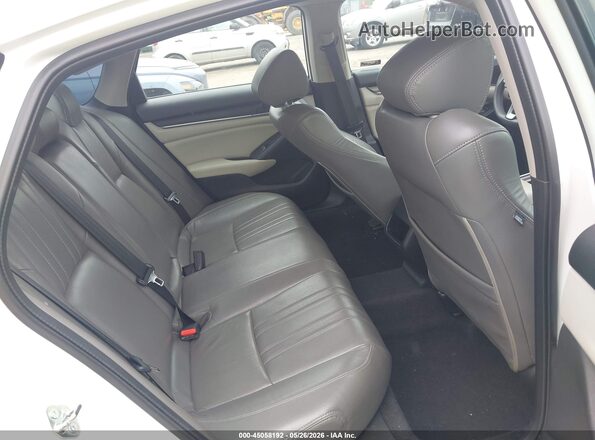 1HGCV1F18JA181754 2018 HONDA ACCORD White VIN კოდის სტიკერის ხედი