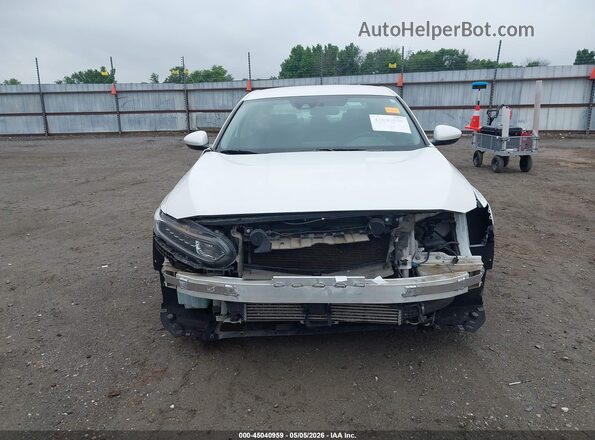 1HGCV1F18JA213604 2018 HONDA ACCORD White 