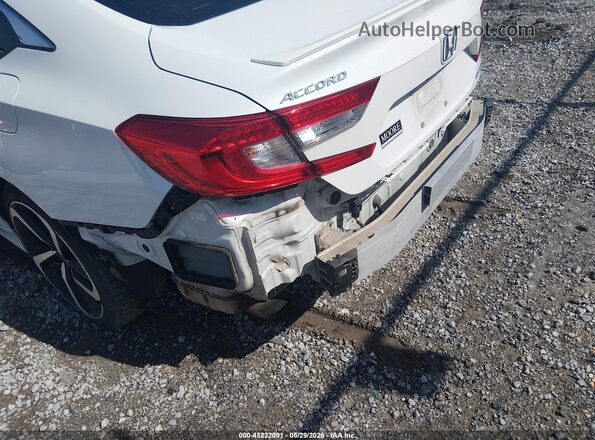 1HGCV1F33JA186572 2018 HONDA ACCORD White 
