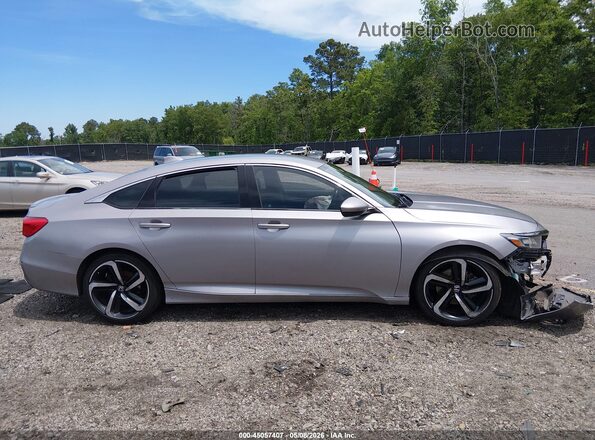 1HGCV1F33JA190217 2018 HONDA ACCORD Silver Widok wnętrza z tyłu