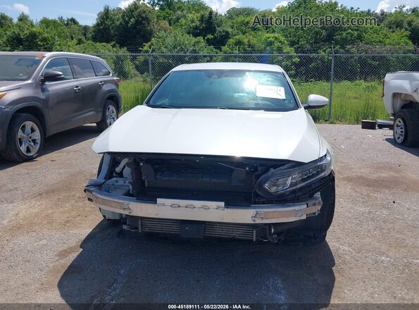 1HGCV1F33KA156537 2019 HONDA ACCORD White Widok wnętrza z tyłu