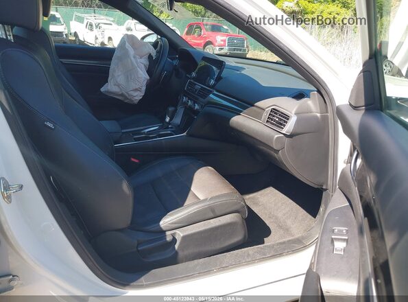 1HGCV1F34KA022197 2019 HONDA ACCORD White Вид салону спереду
