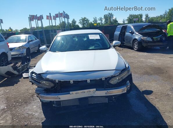 1HGCV1F34KA022197 2019 HONDA ACCORD White Вид задньої частини салону