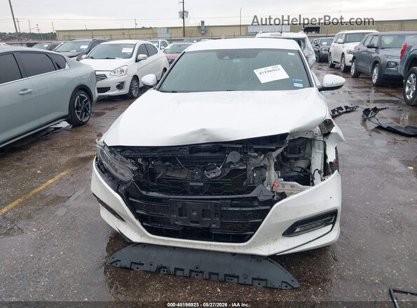 1HGCV1F3XJA169140 2018 HONDA ACCORD White Вид задньої частини салону