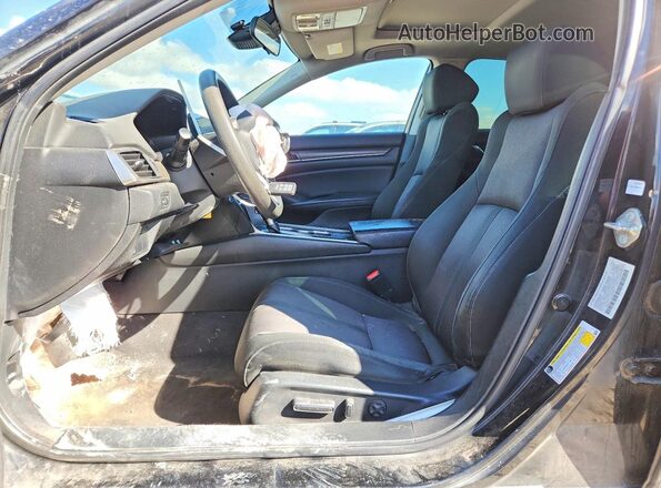 1HGCV1F41JA032242 2018 HONDA ACCORD Черный Вид салона спереди